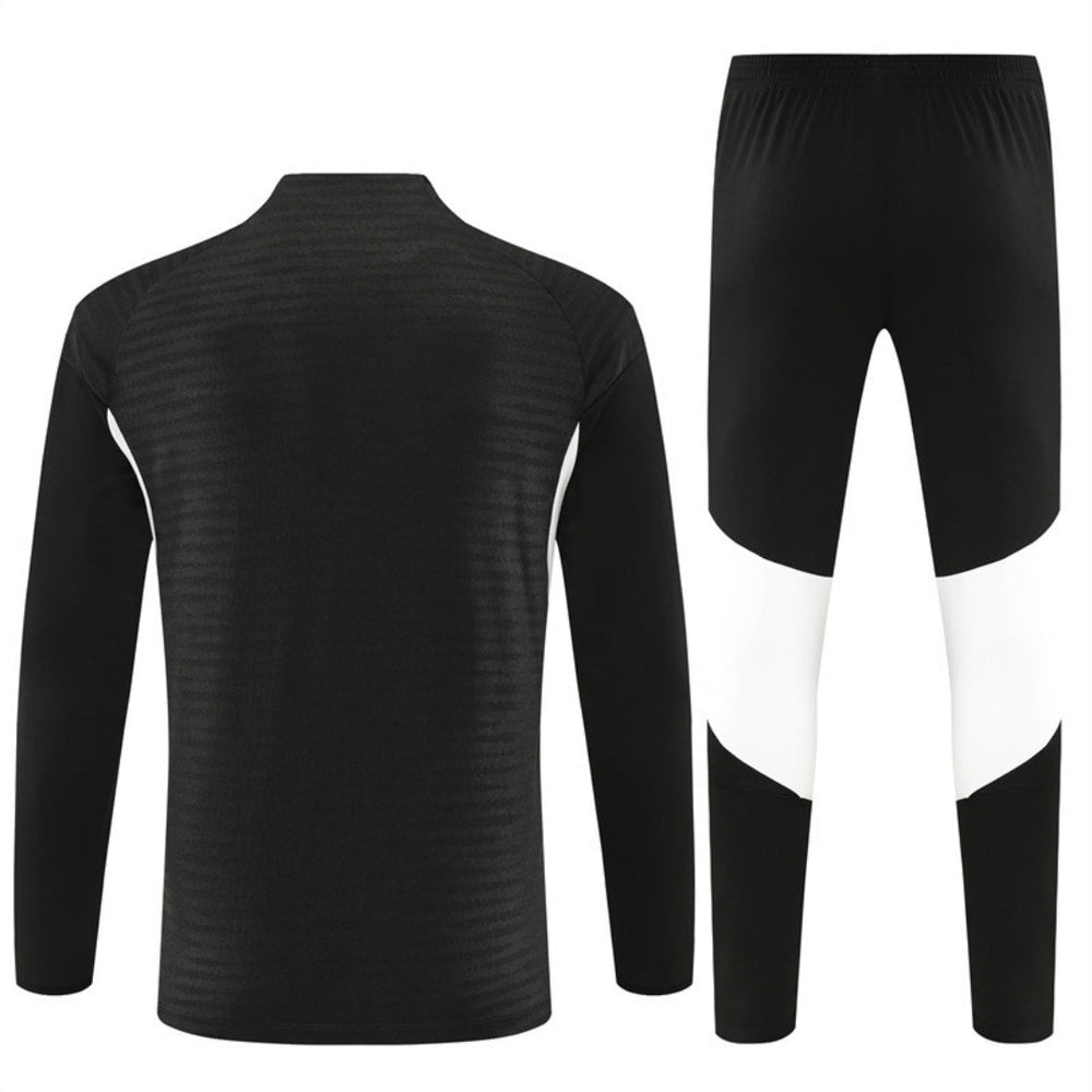 25/26 Ensemble Liverpool black Spécial C