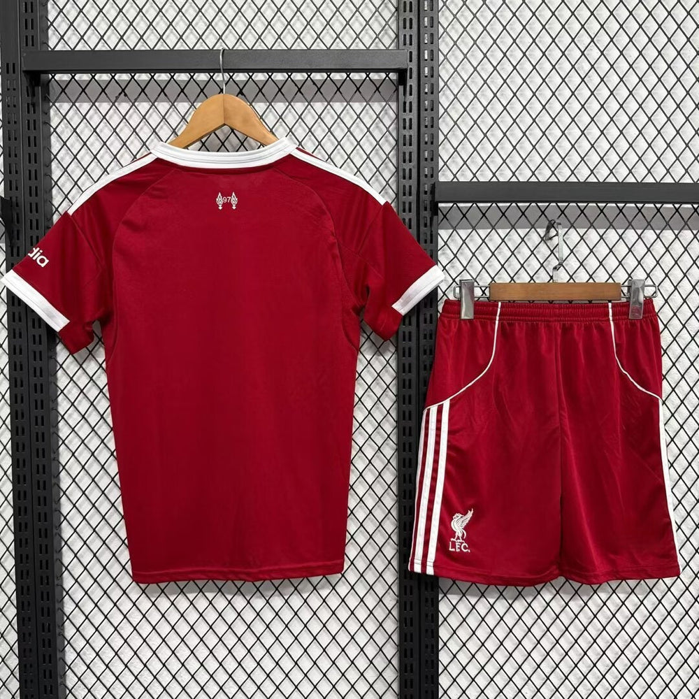 Ensemble 25/26 Liverpool Domicile Adult