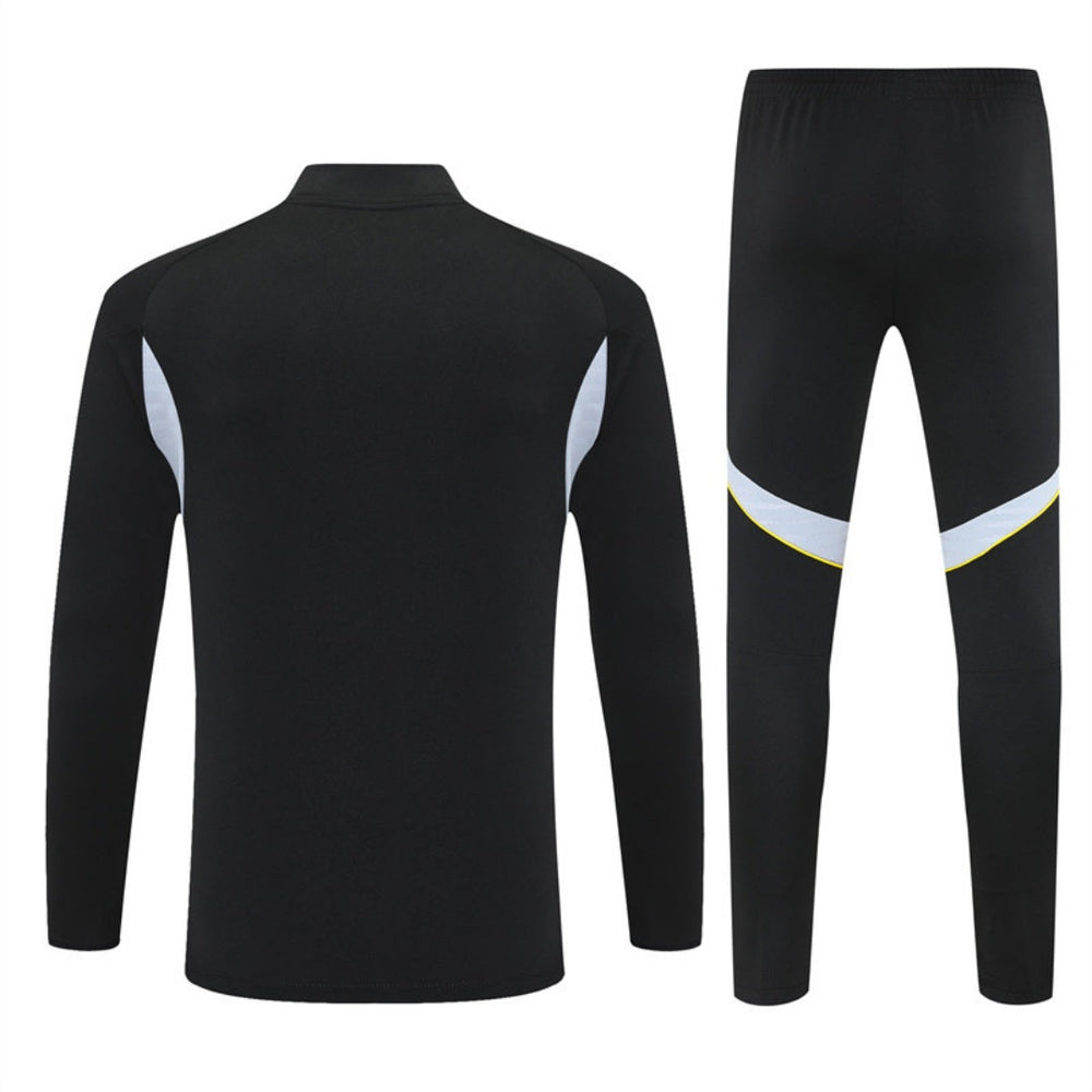 25/26 Ensemble Real Madrid black Spécial